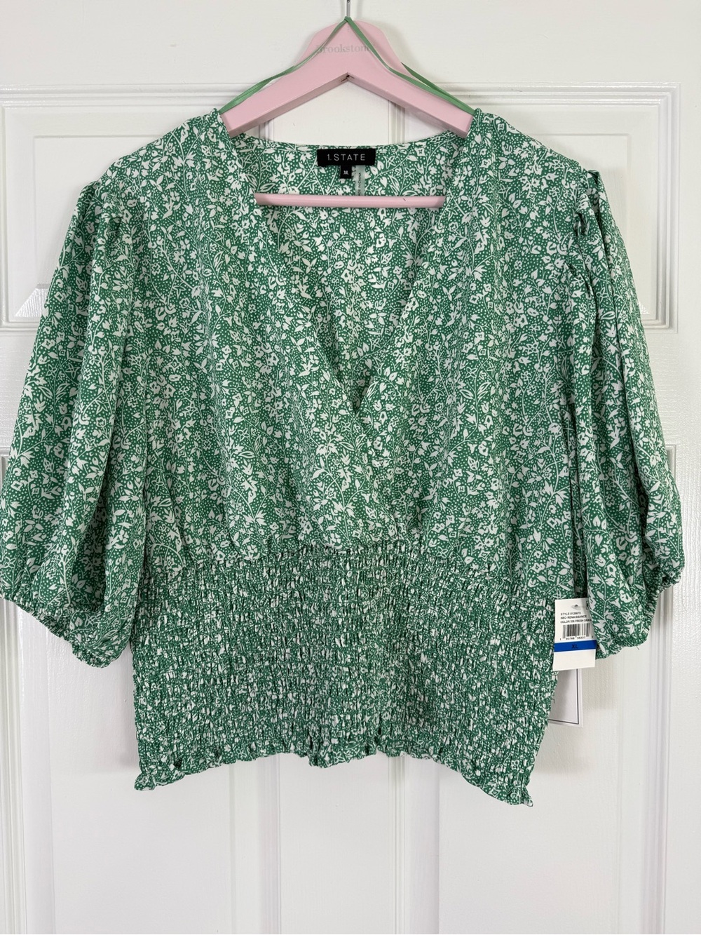 1. State Revolve Feminine Ditzy Floral Green V-Neck Smocked Chiffon Blouse XL
